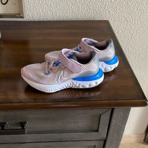 Girls Nike shoes